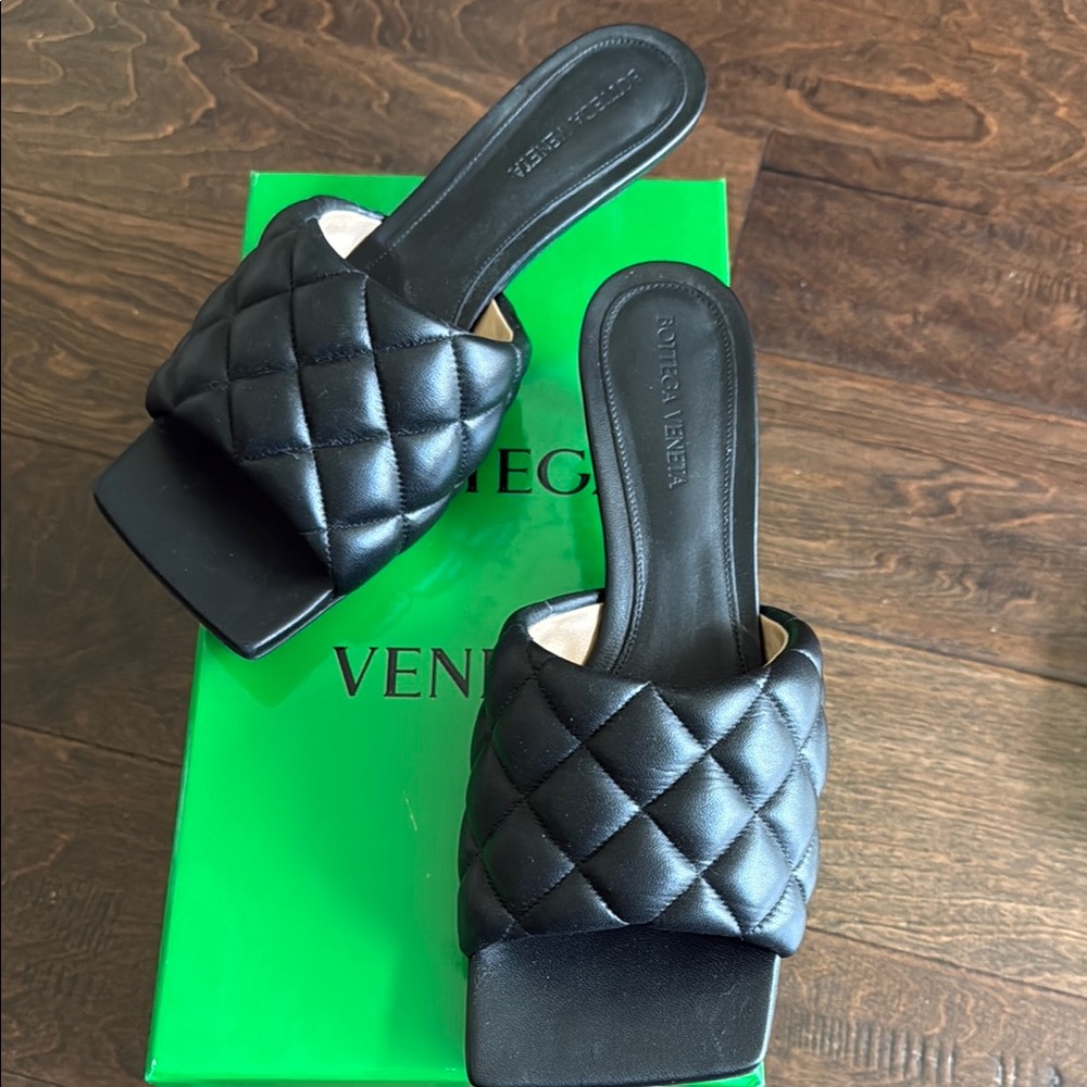 Bottega Veneta Black Quilted Women's Sandals size 38